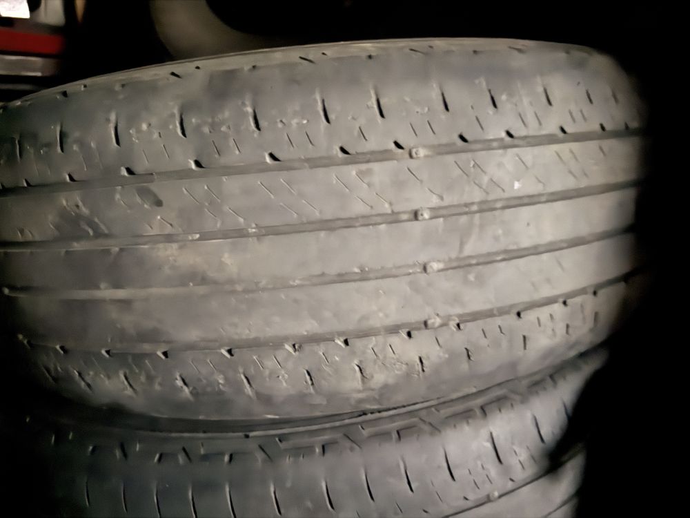 Продам шины  на Lexus RX300 225/70р16