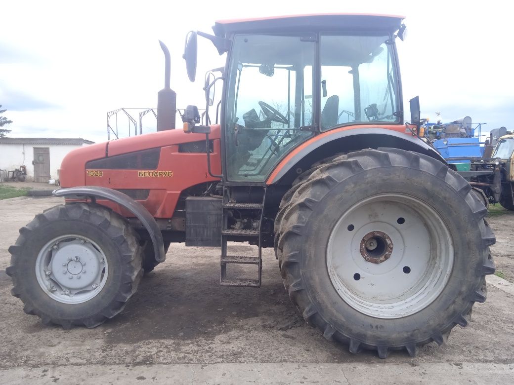 Продам трактор мтз 1523
