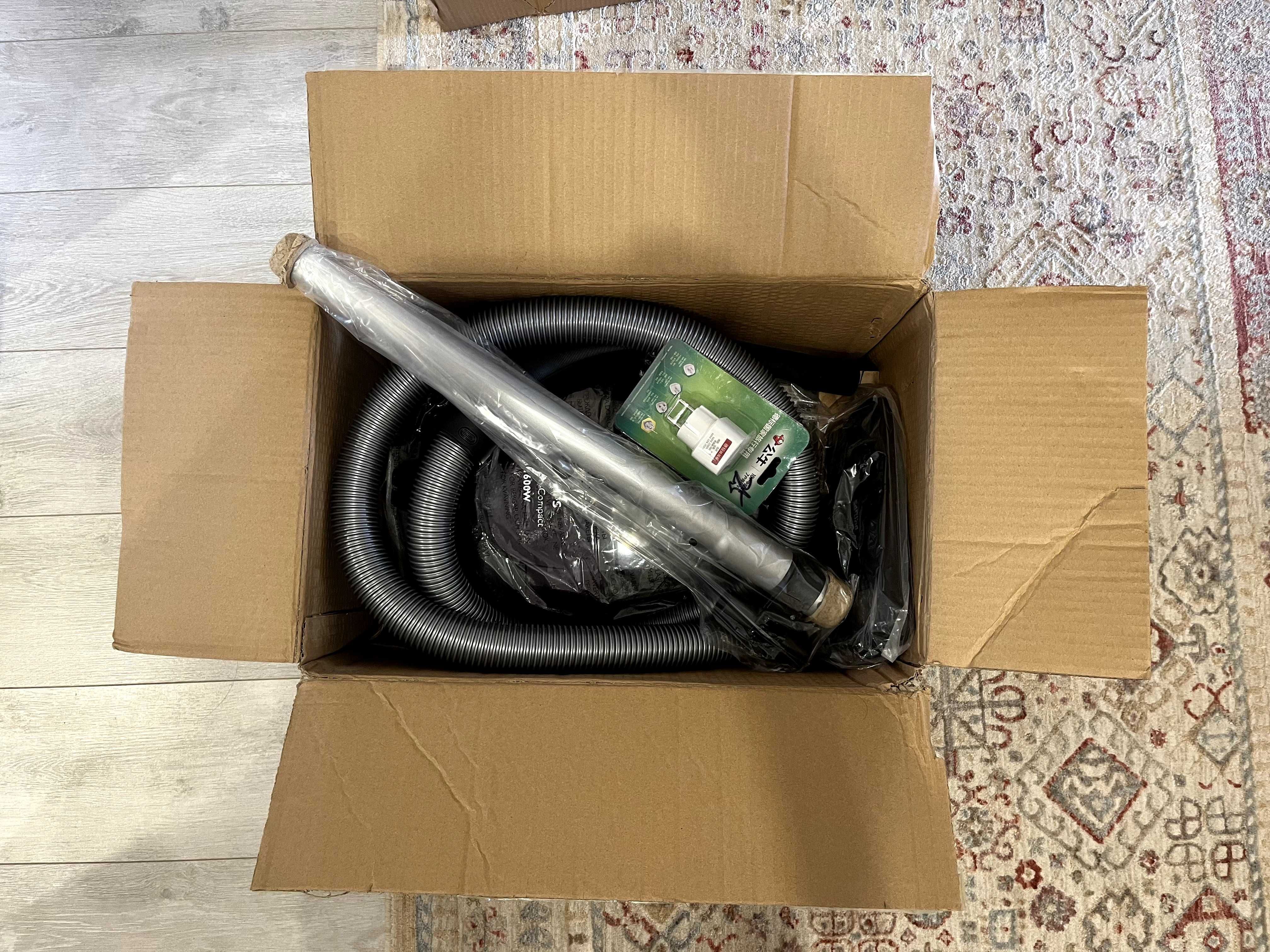 Пылесос Philips PowerPro Compact 1600W