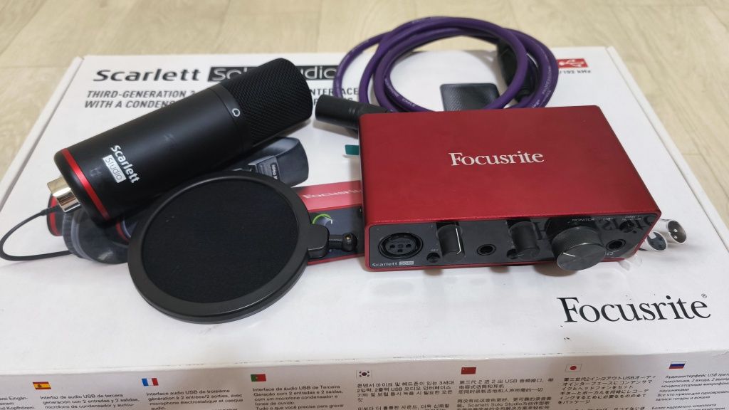 Домашняя студия, звуковая карта Focusrite Scarlett SOLO 3rdGen studio