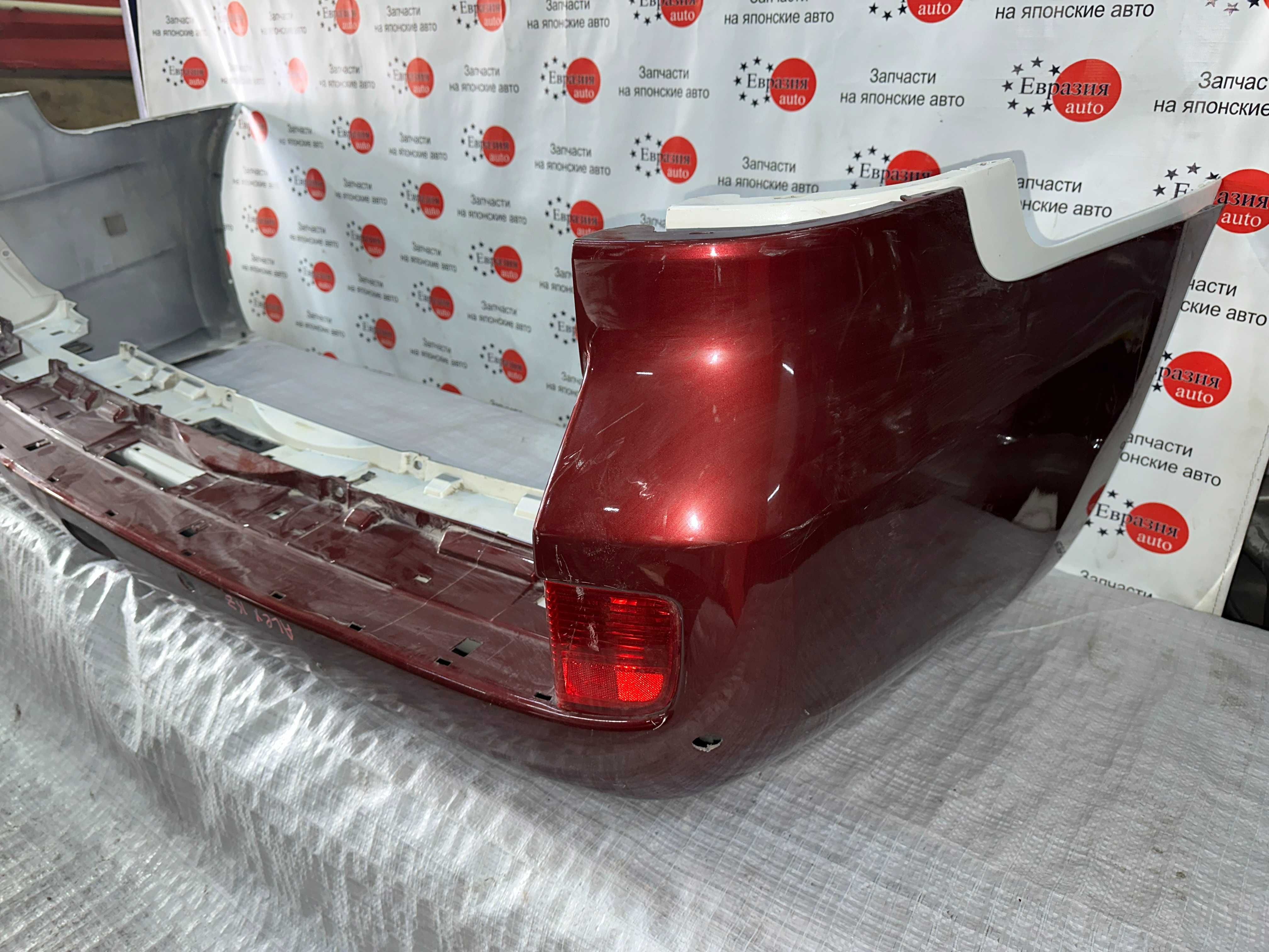 Бампер задний Toyota Land Cruiser 200 оригинал