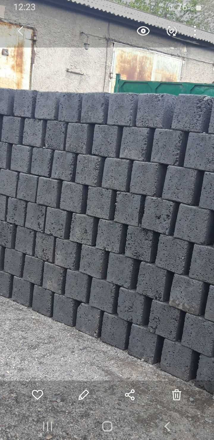Продаю шлакоблок.