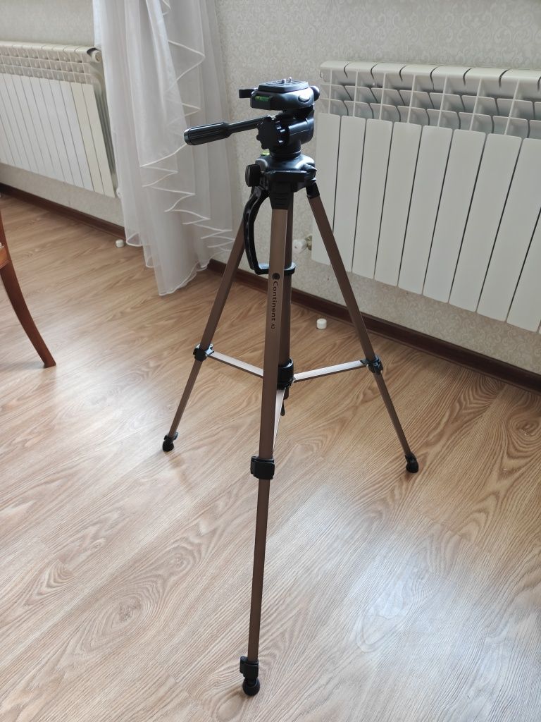Штатив для камеры