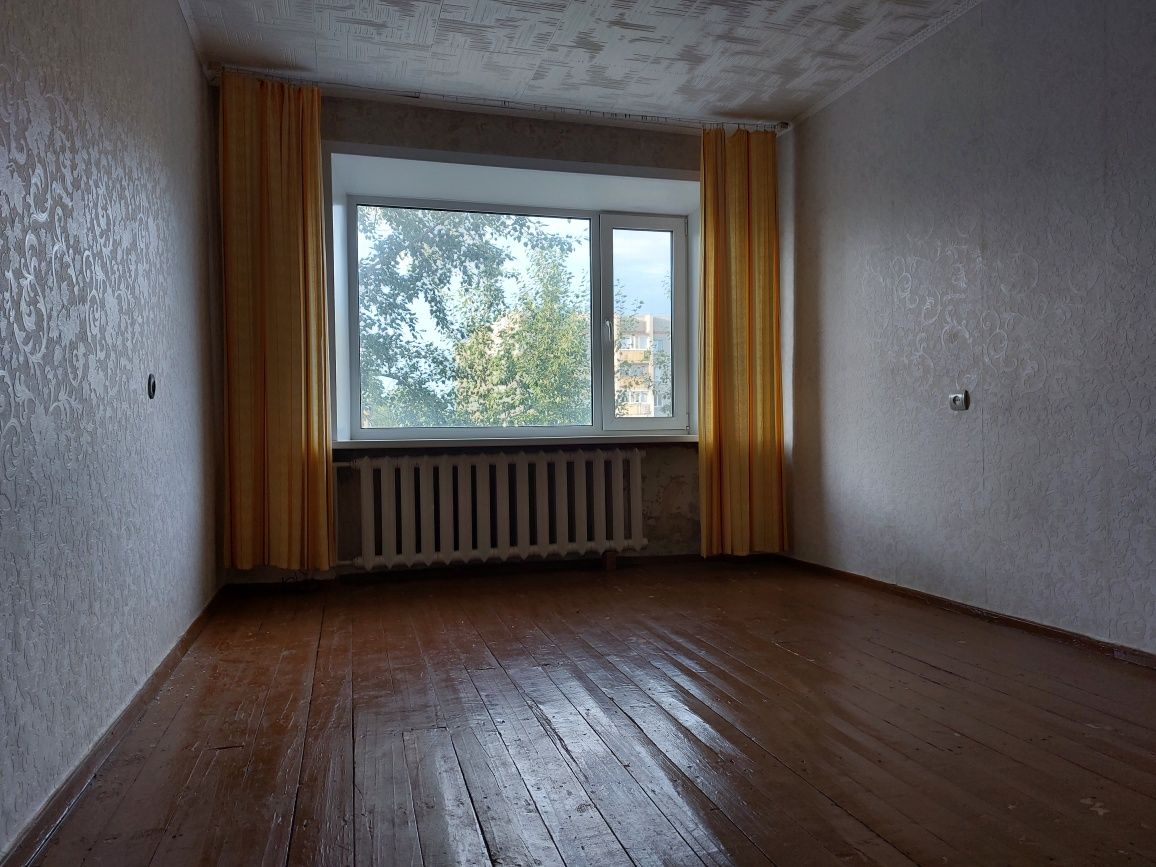 Продам теплую 2х комнатную 48 кв.м , 3этаж/5 не угловая.