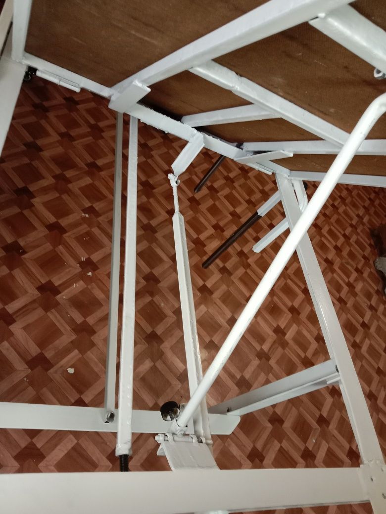 Медицинская кровать.