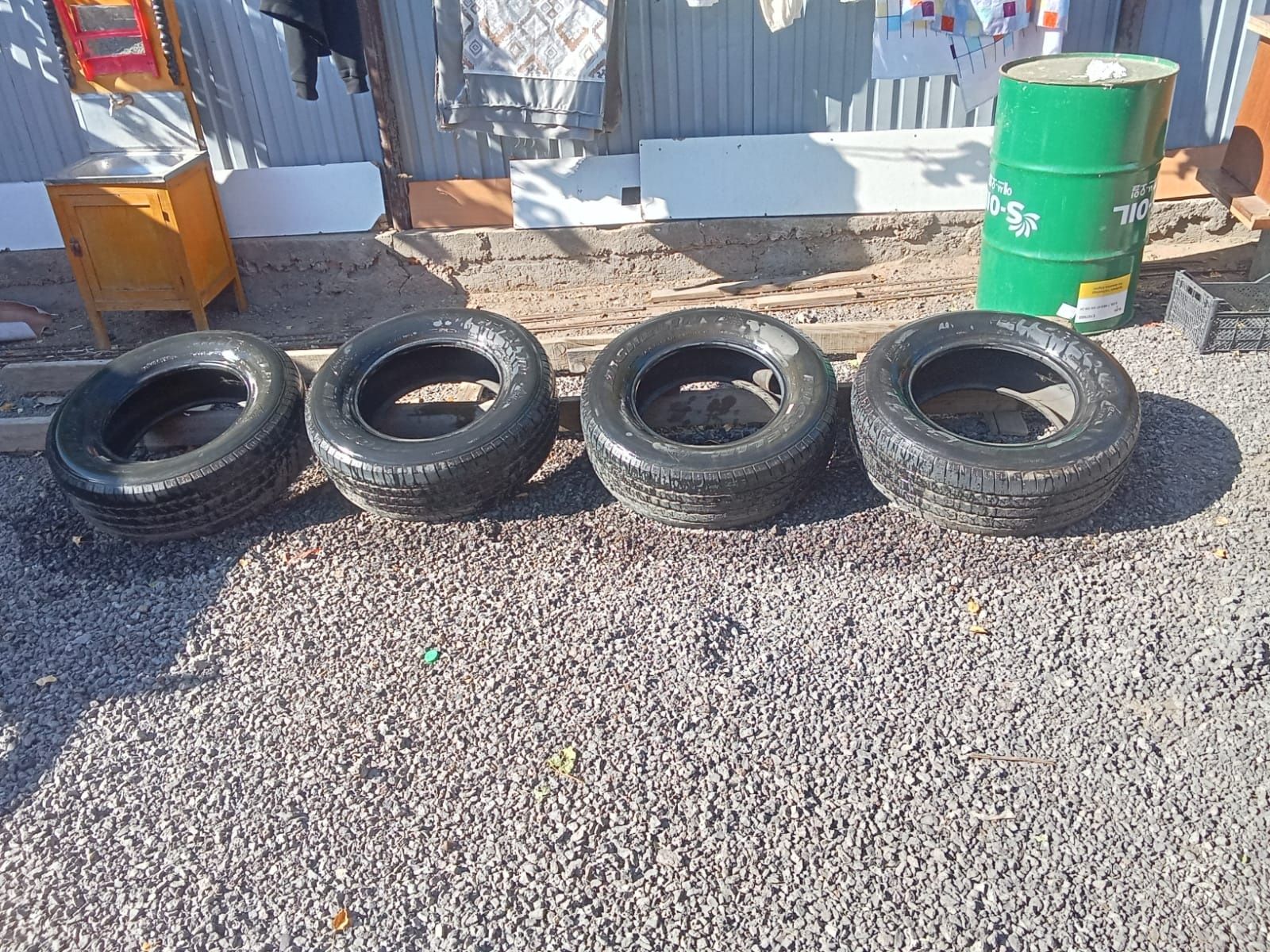 Продам все сезонные покрышки