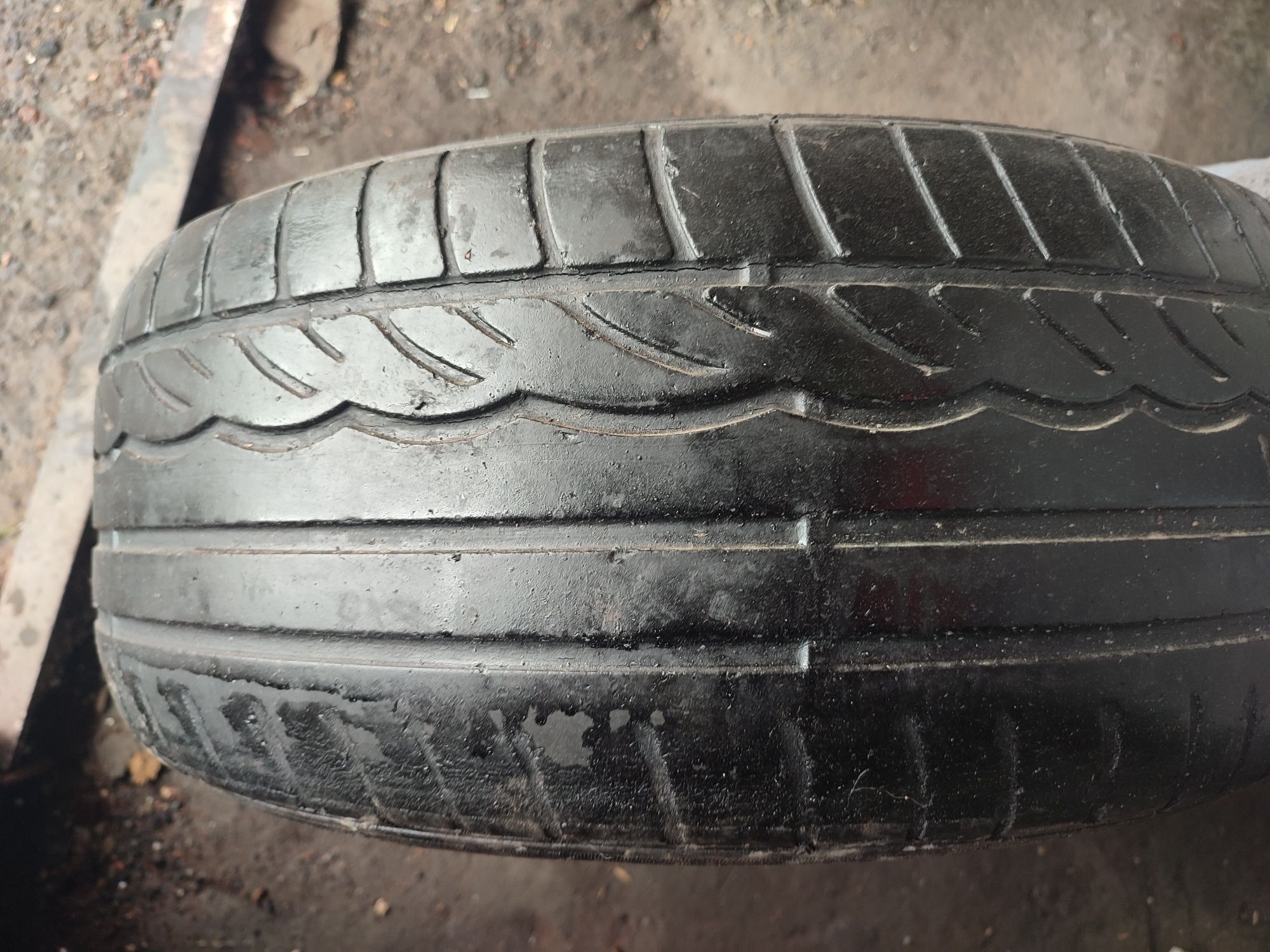 Шина безкамерка размер 215/55 R16