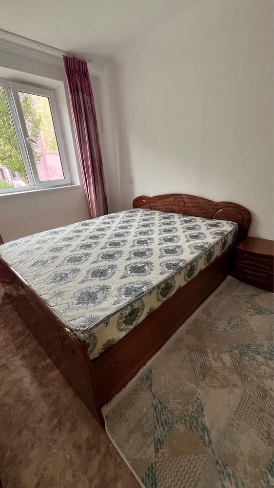 Продам двухспальную кровать
