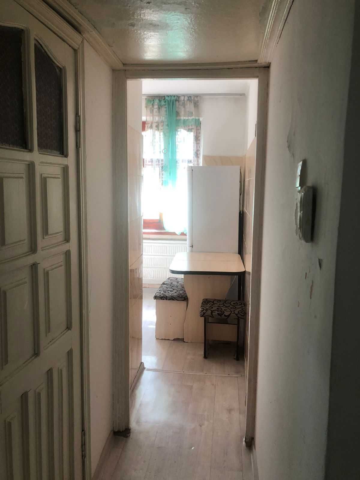 2-комнатный кв. на 5-этаже, в 7-мкр-не