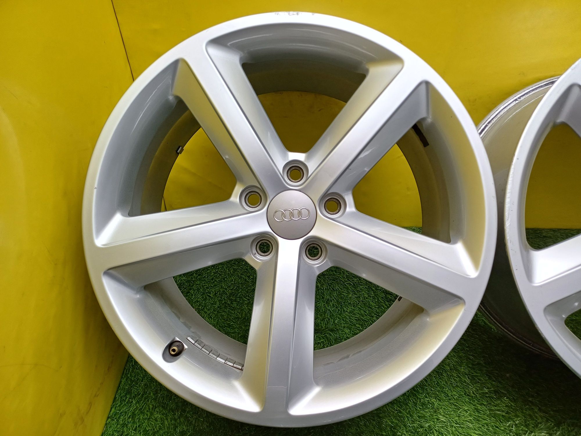 Диски R18 5x112 на Audi и другие.