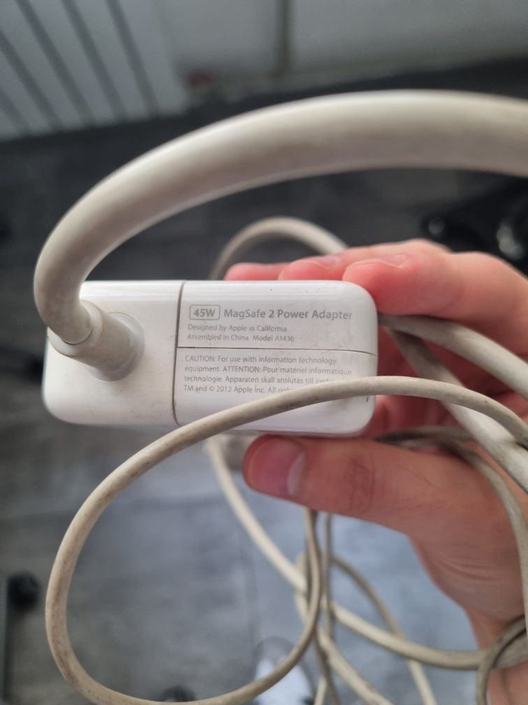 Зарядка Apple Magsafe 2