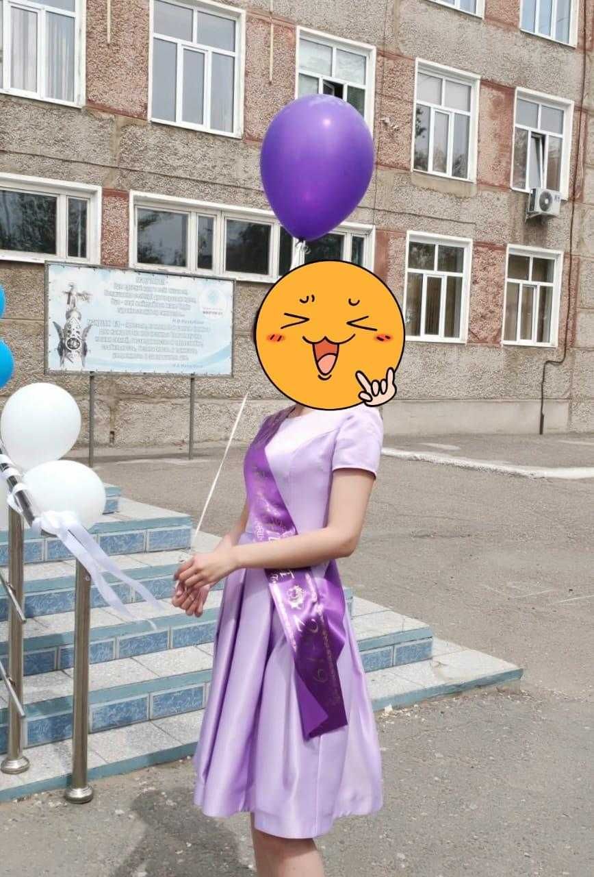 Продам платье на девочку,42-44 размер