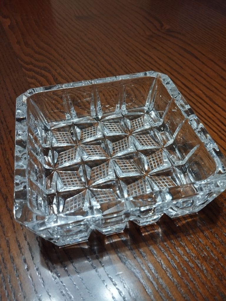 Хрустальная пепельница
