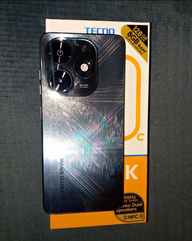 телефон Texno 20 c spark