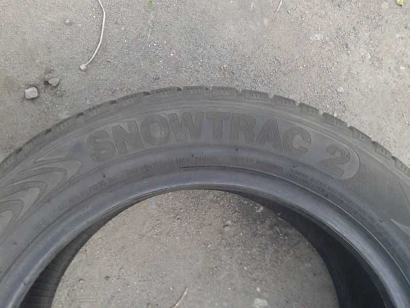 Продам ОДНУ шину 205/55 R16 "Vredestein SnowTrac 2" , всесезонная.