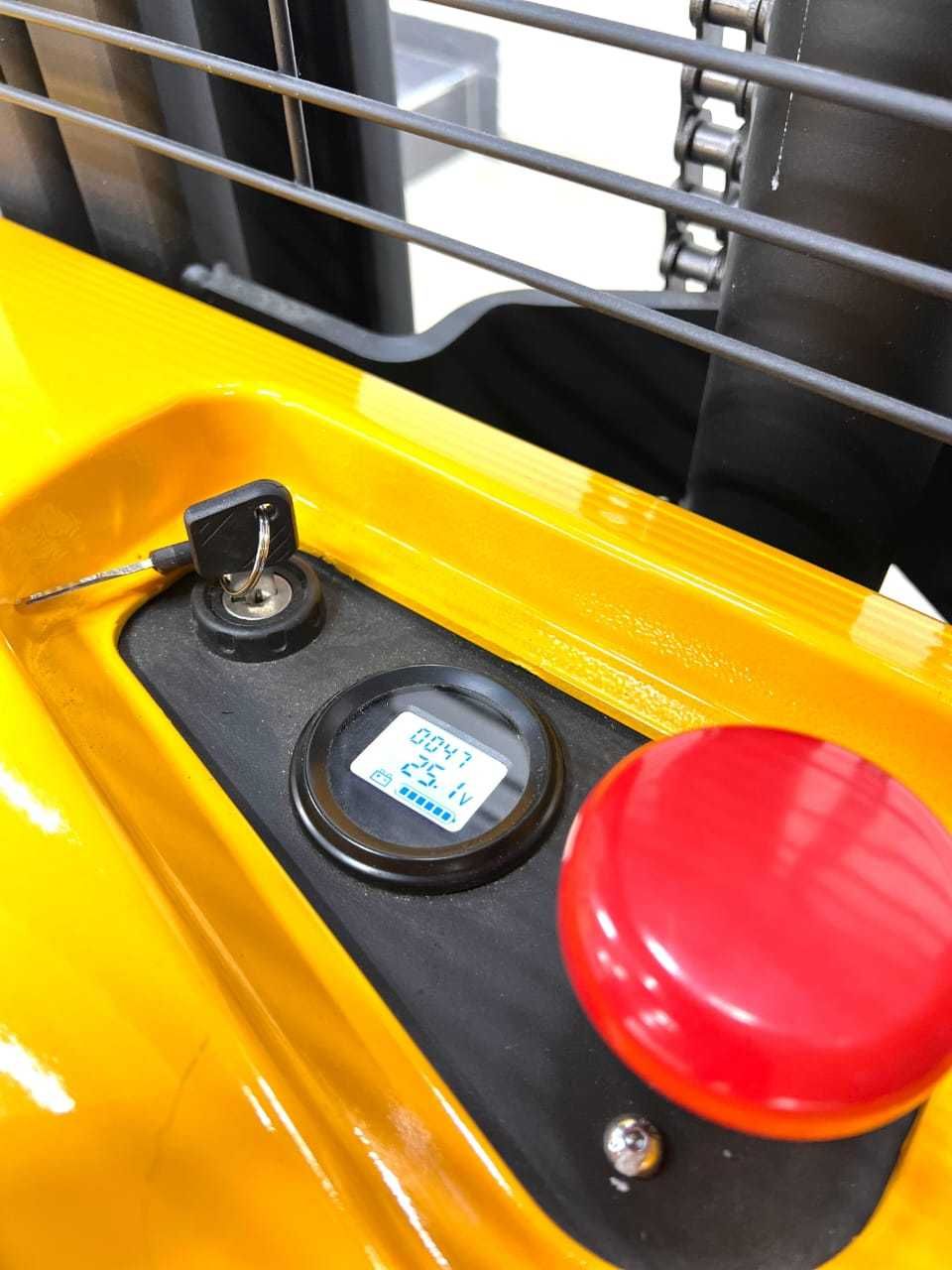 Электрический самоходный штабелер Ameco Industrial CTQB 1.5 т, 3 м