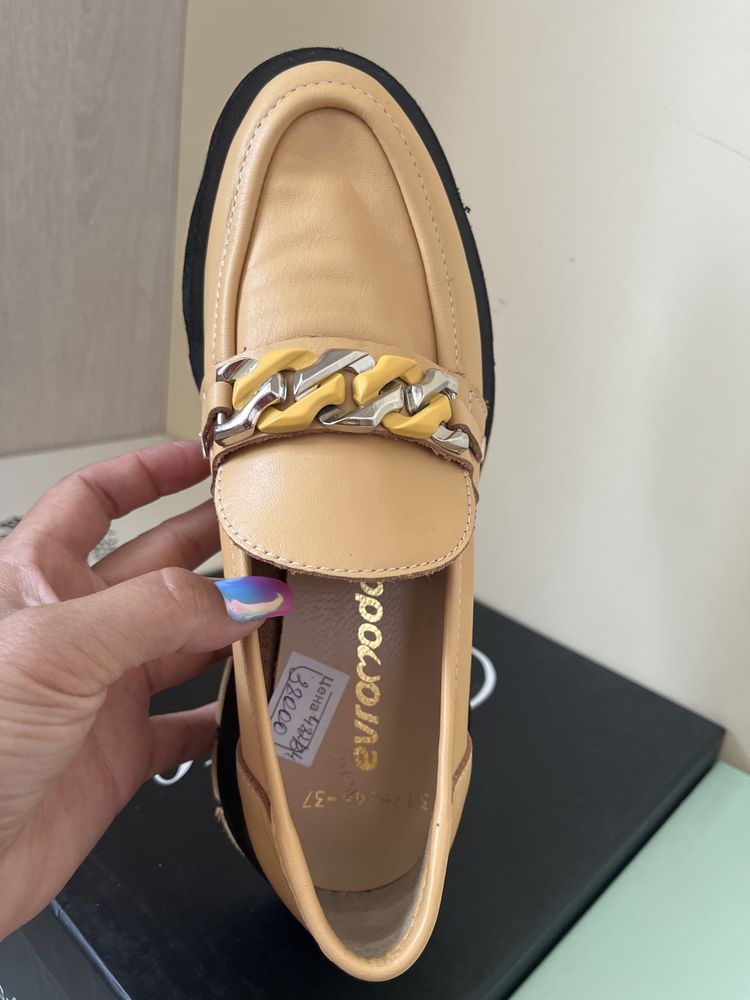 Продам новые лоферы