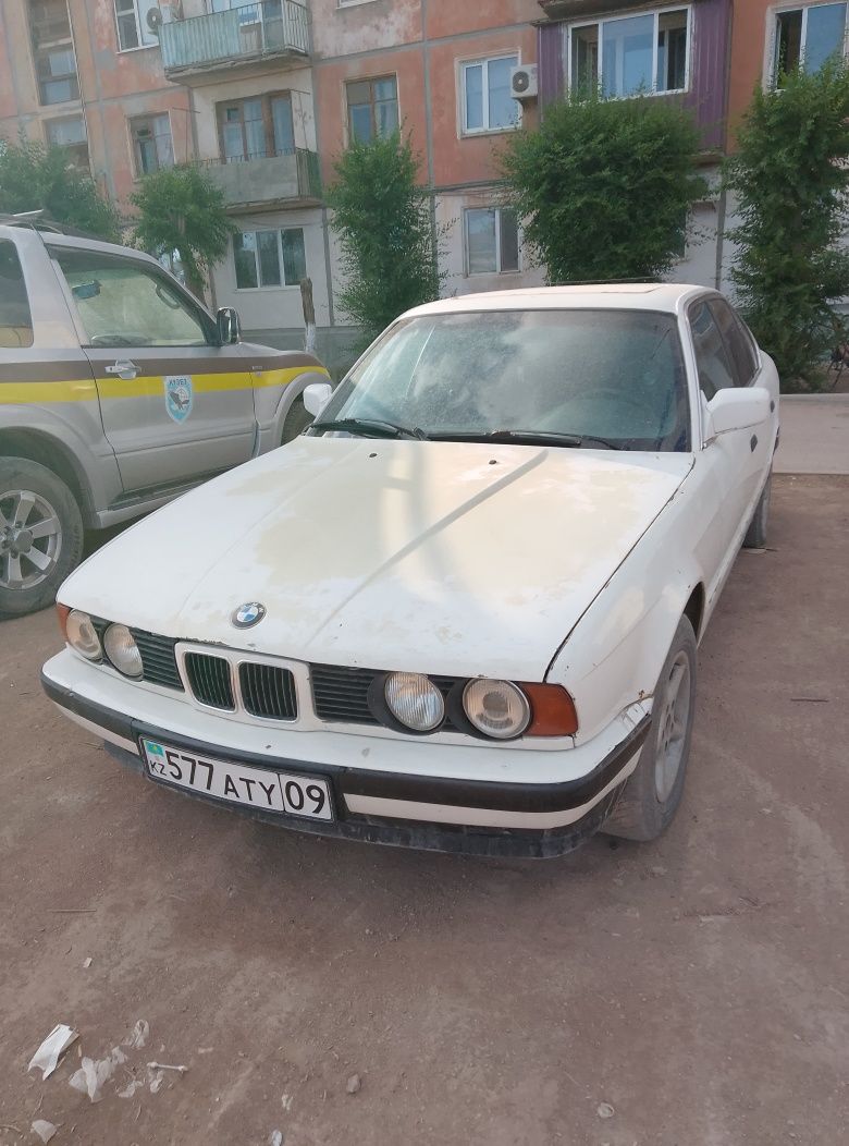 Продам БМВ срочно