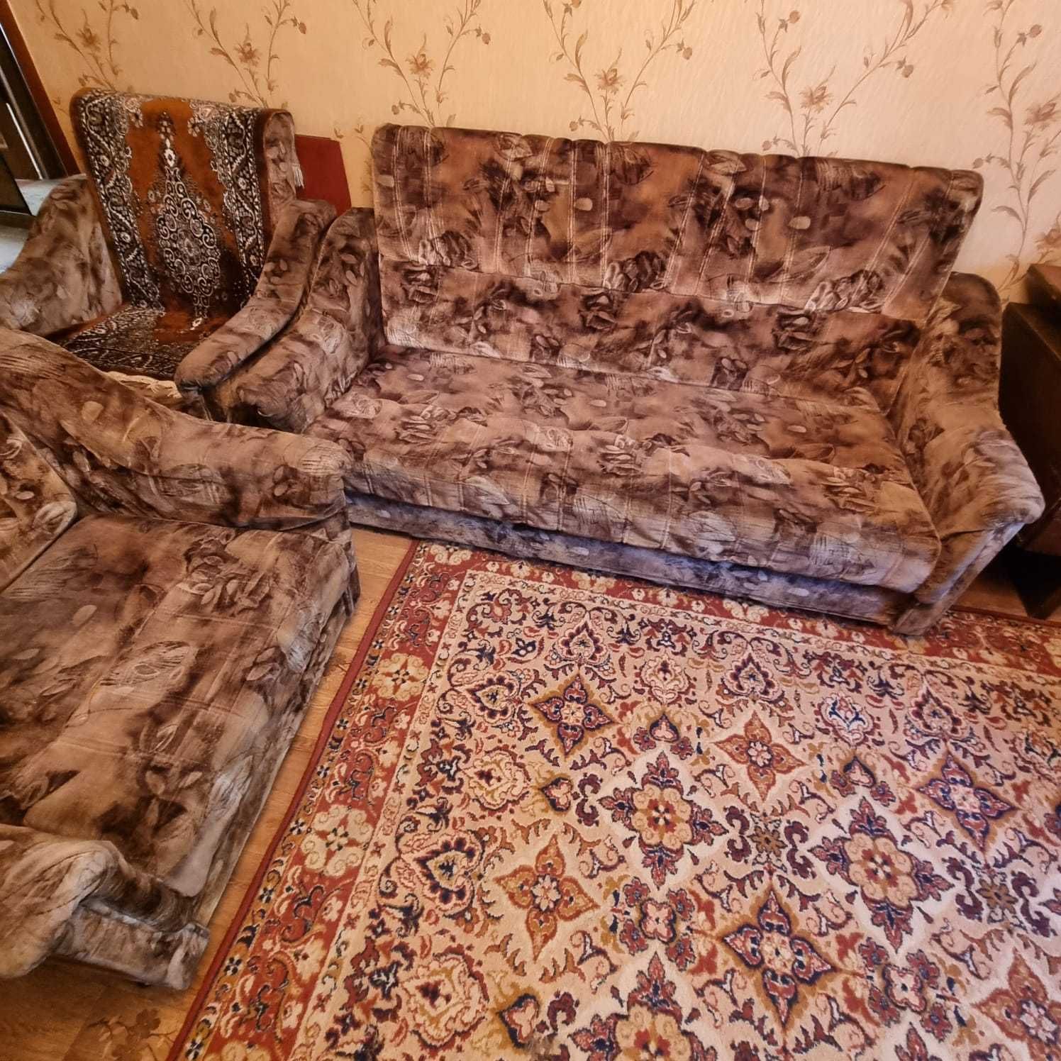 Диван и два кресла!