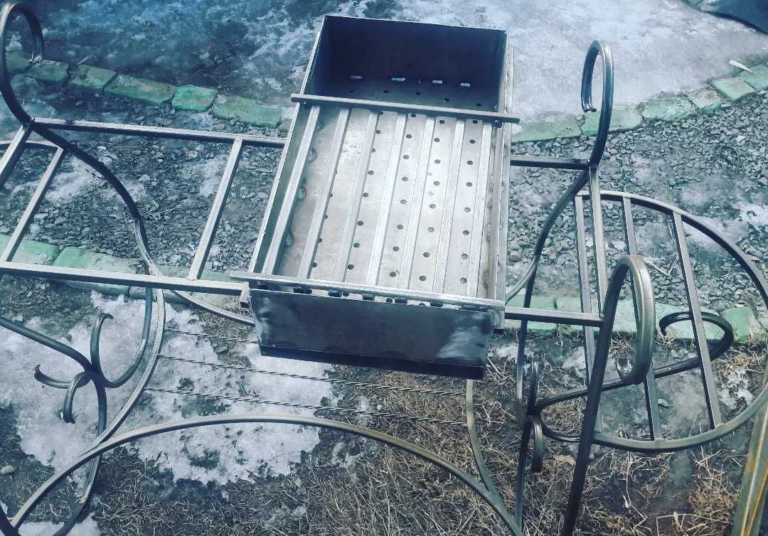 Продам Мангал и приставка к печке(камину) под дрова!