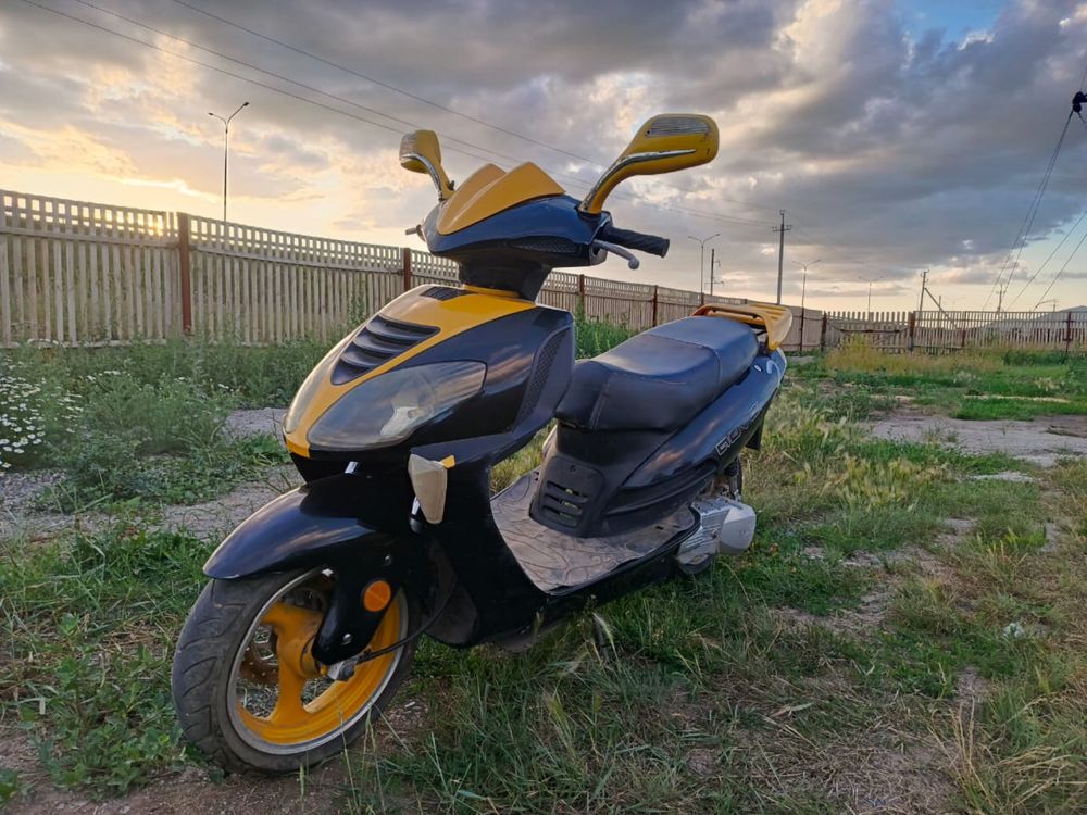 Продам скутер 150кубов