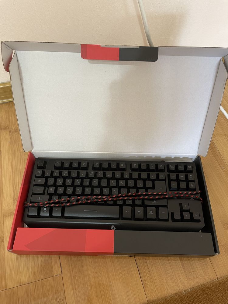Игровая клавиатура Tesla TKL 2020