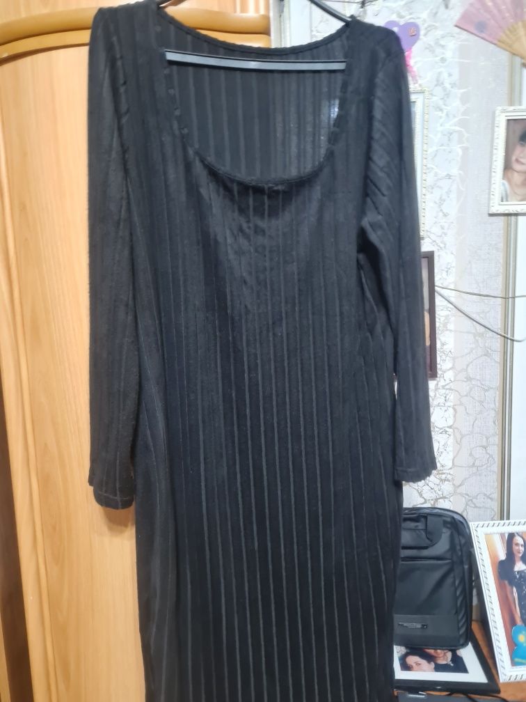 Продам платье новое