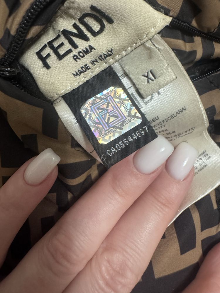 Пуховик Fendi