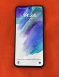 Продам почти новый Samsung S21Fe 128/8