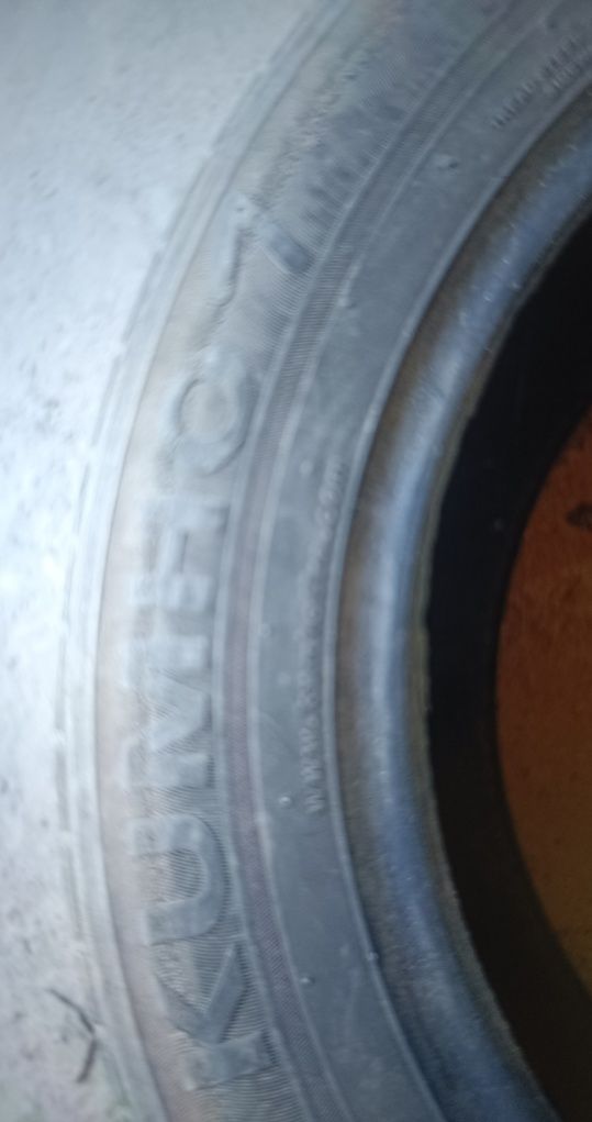 KUMHO.  215/60/16