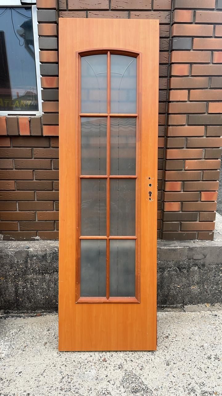 Продам двери б/у межкомнатные