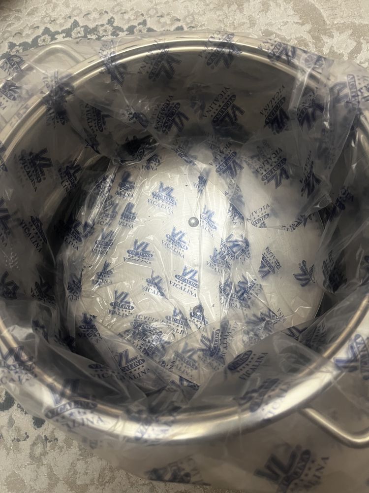 Продам кастрюлю