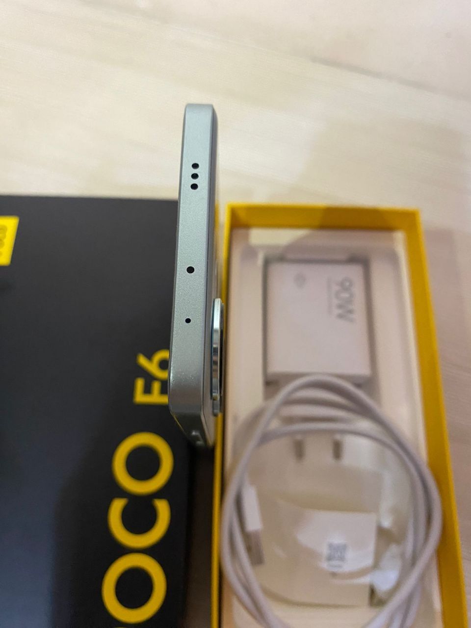 Poco f6 512/16гб  в идеальном состоянии.