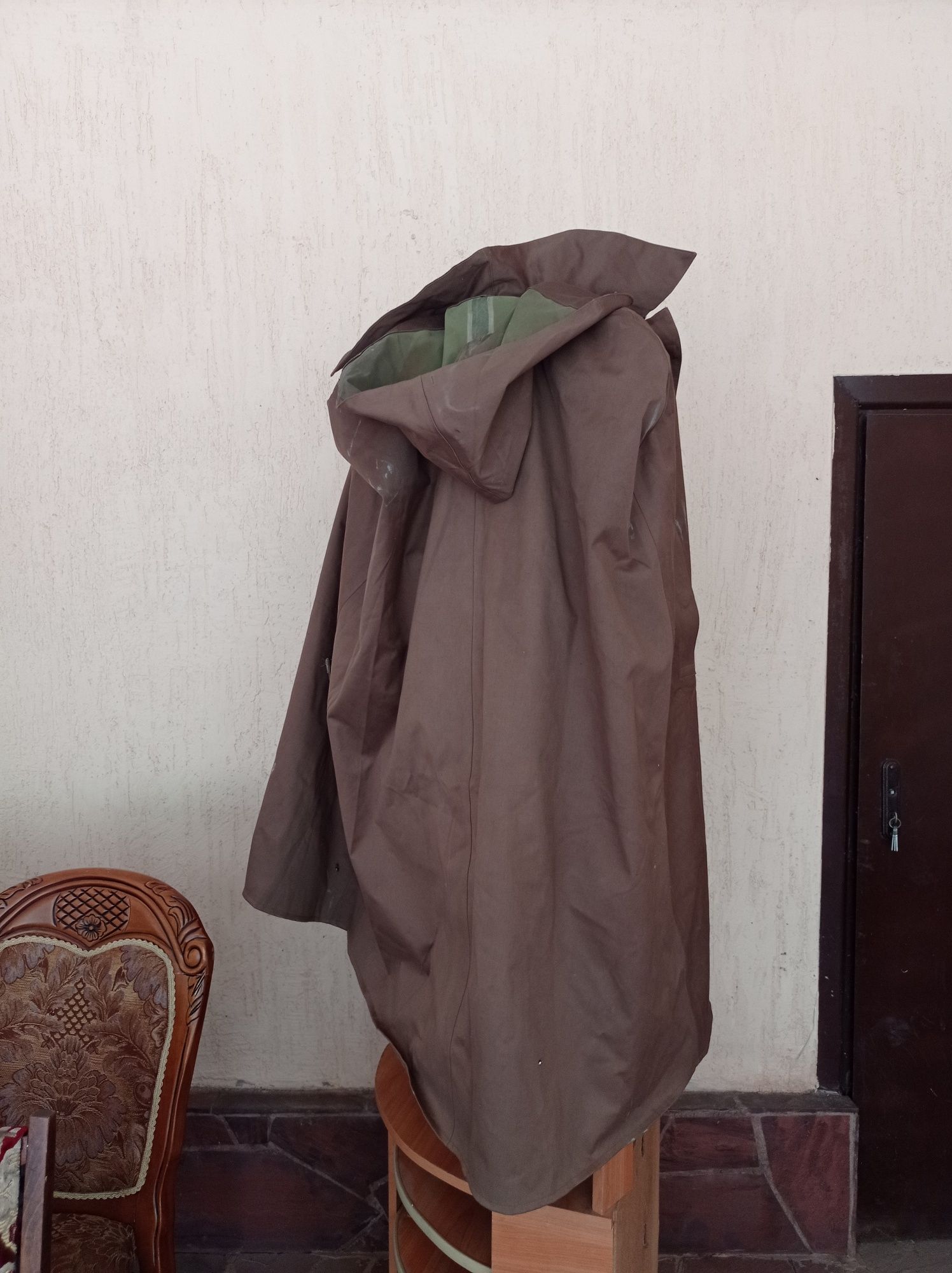 Военные плащи...