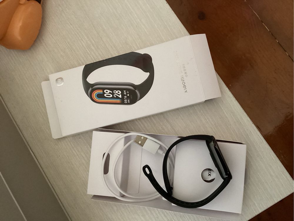 Xiaomi mi band 8