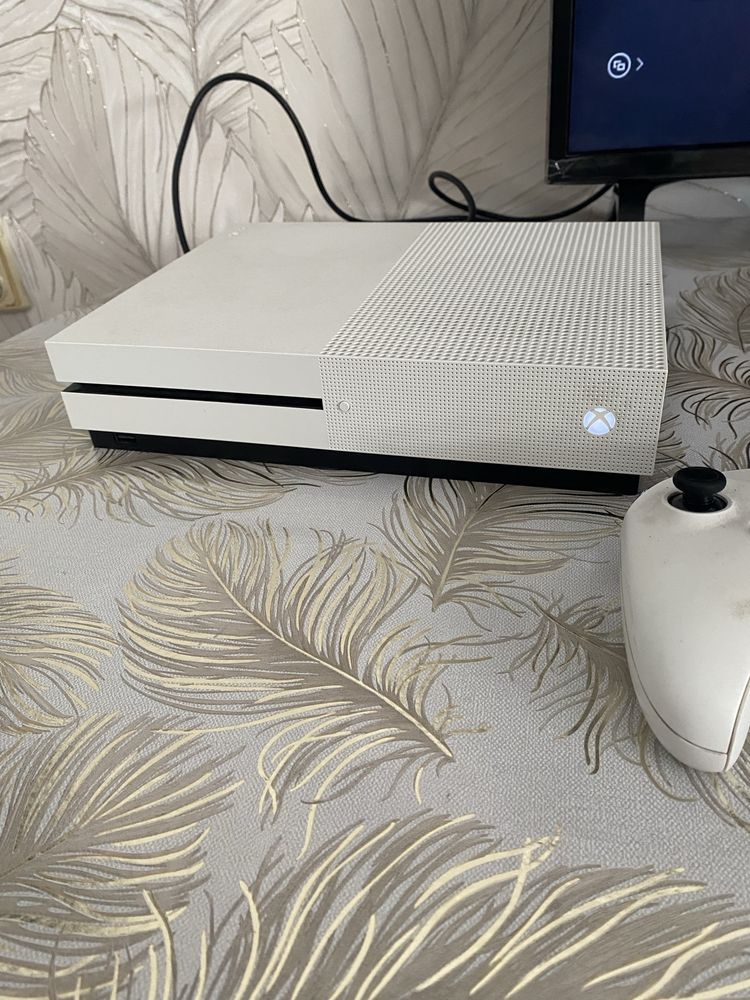 Xbox one s продам