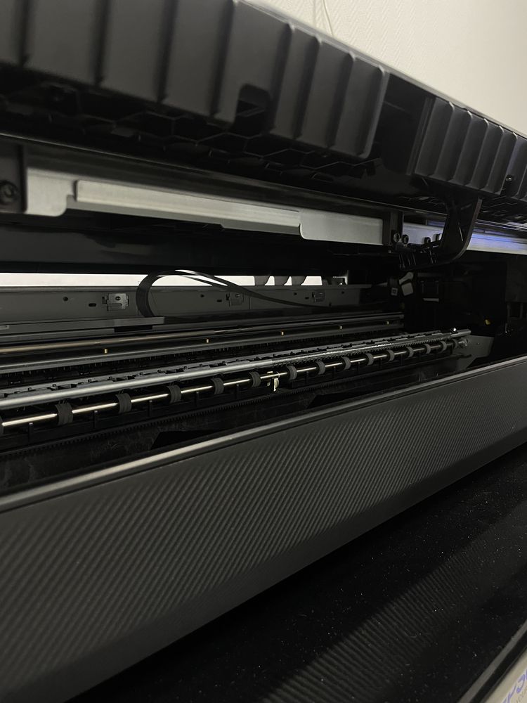 Плоттер принтер широкоформатный HP design jet t230