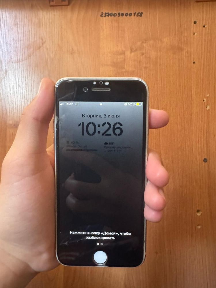 Айфон8 100/128 Touch id работает трутое есть камера четкий