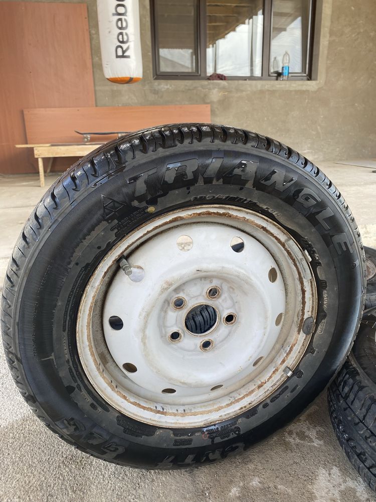 Летние шины от Triangle с дисками 185/70 R14