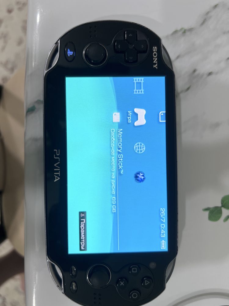Ps Vita 1000.