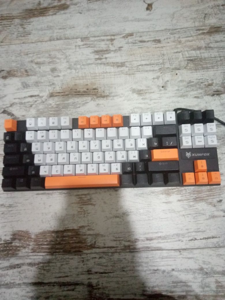 продам игровую мышь, клавиатуру и коврик