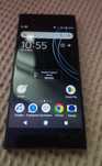 продам Sony Xperia XA1 3/32Gb (пятно на экране)