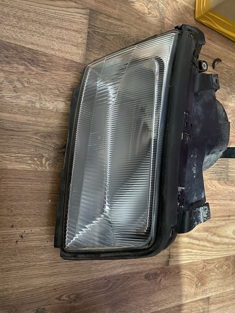Продам фару намаули 100 c4