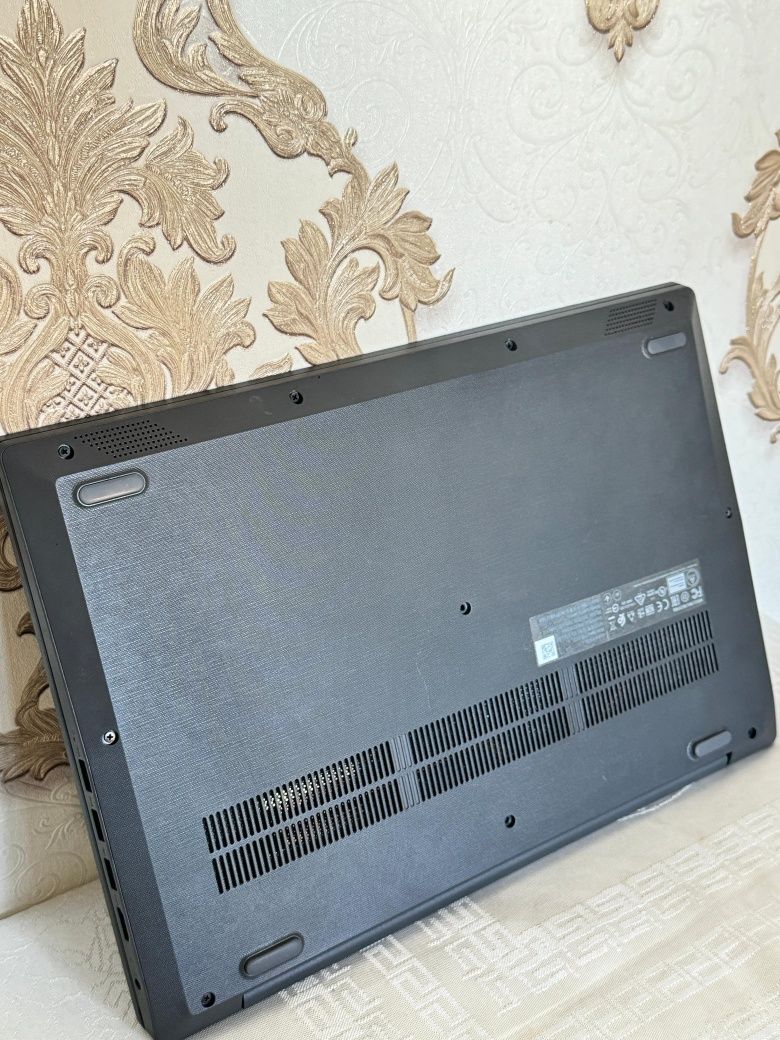 Ноутбук Lenovo V15-IGL