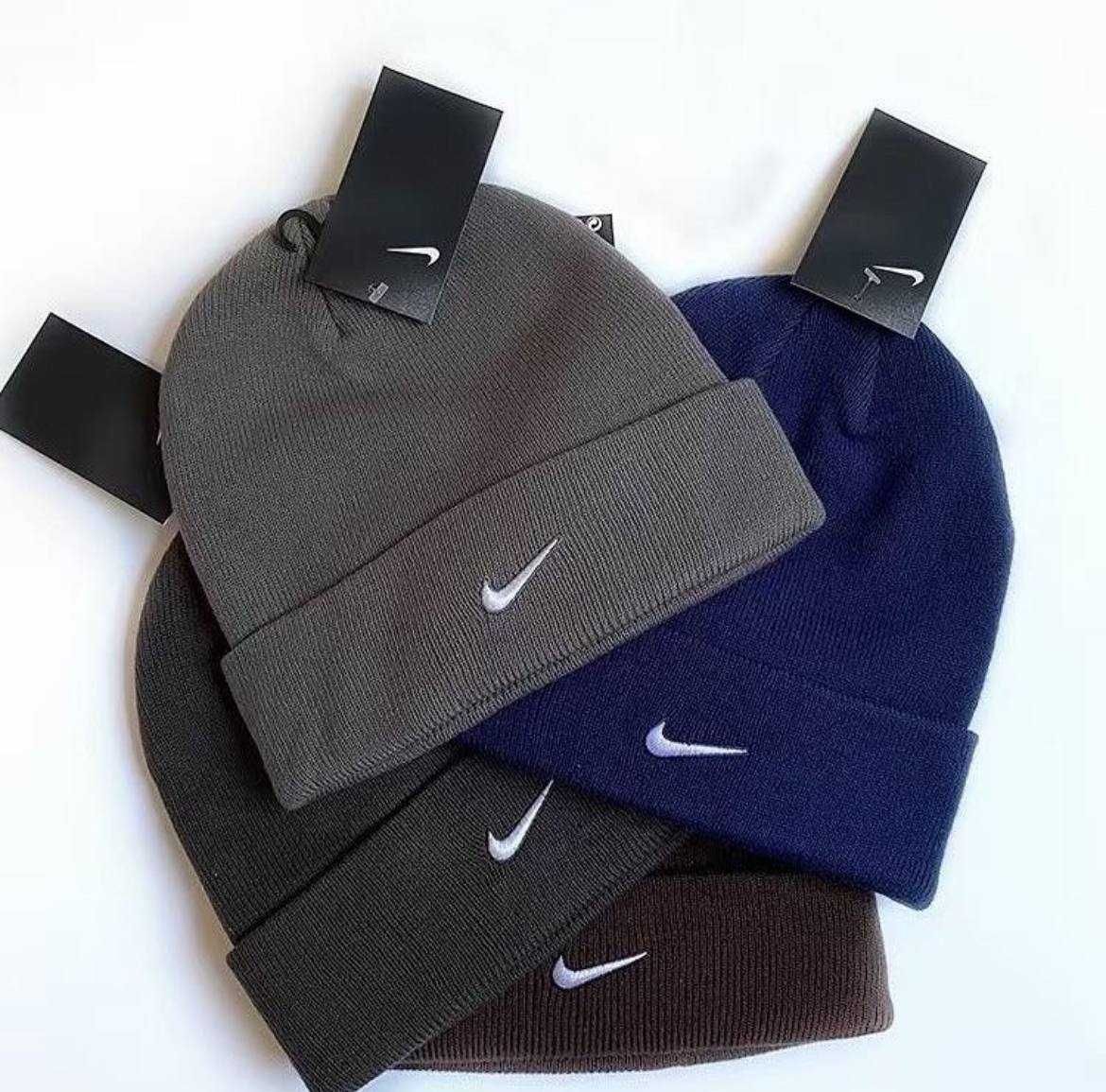 Шапки Nike 5 цветов.