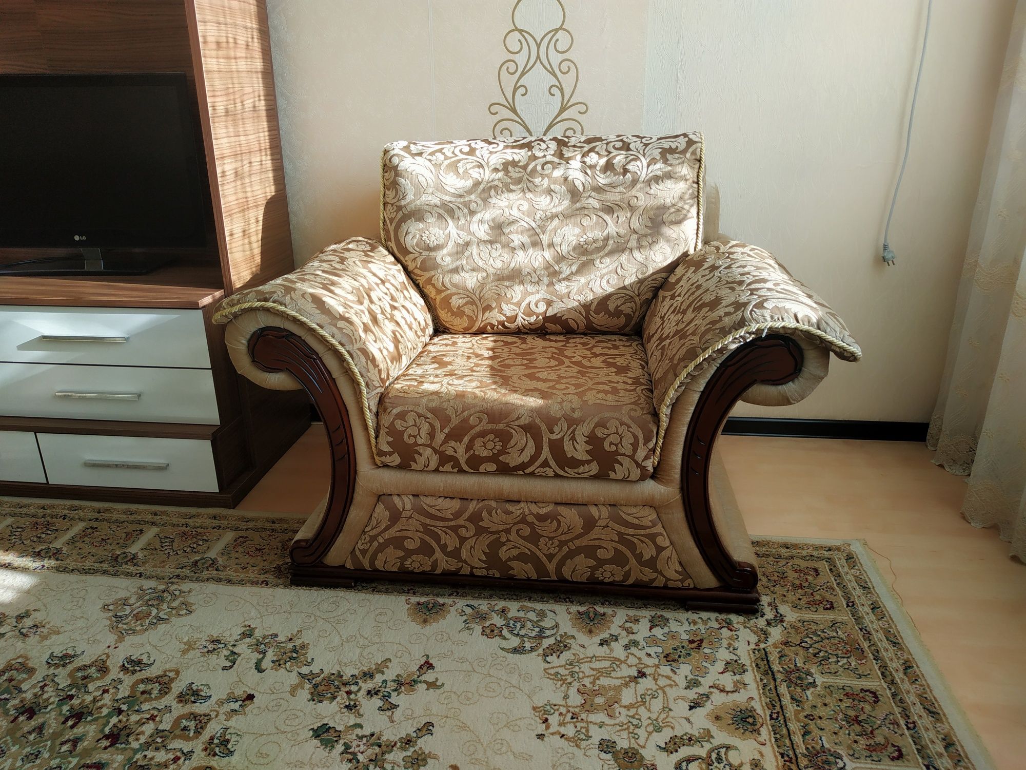 Продам шикарный набор диванов
