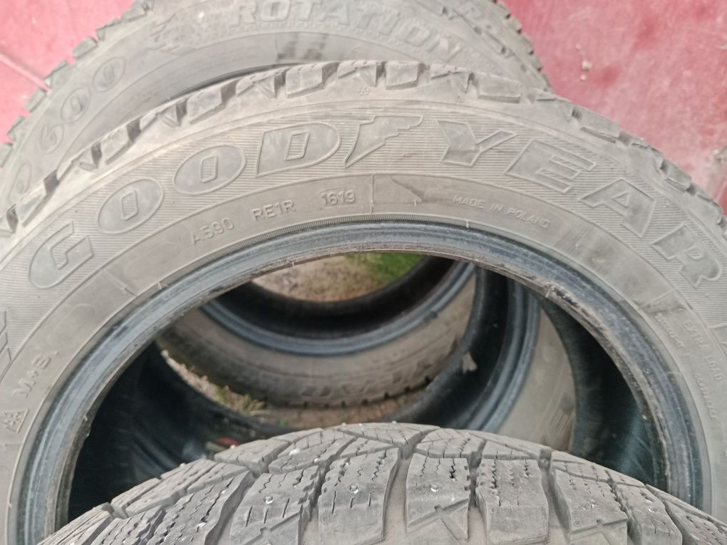 Продам авто шины б/у лет.зим