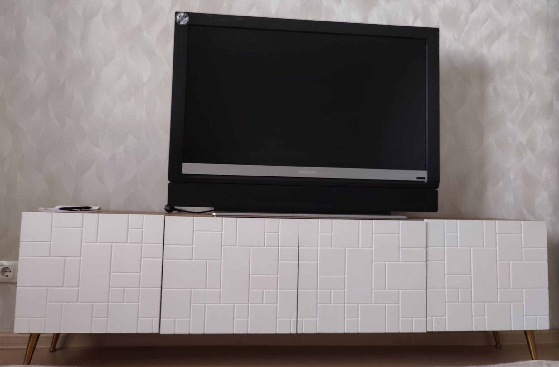 Телевизор Philips 42 дюйма
