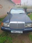 Продам мерседес 124