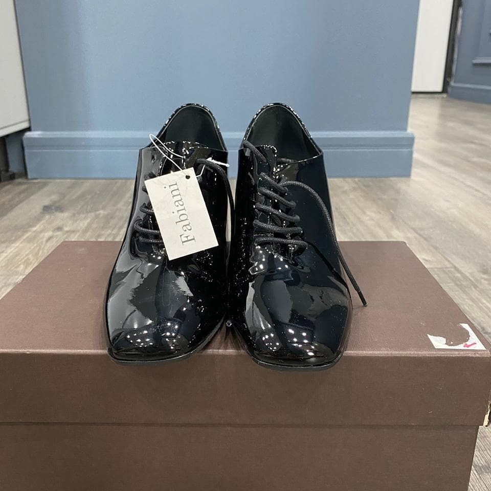 Продам  новые туфли Fabiani Италия 35 размера